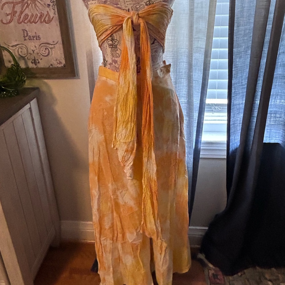 Yellow tie dye two piece set size small - top wear multiple ways